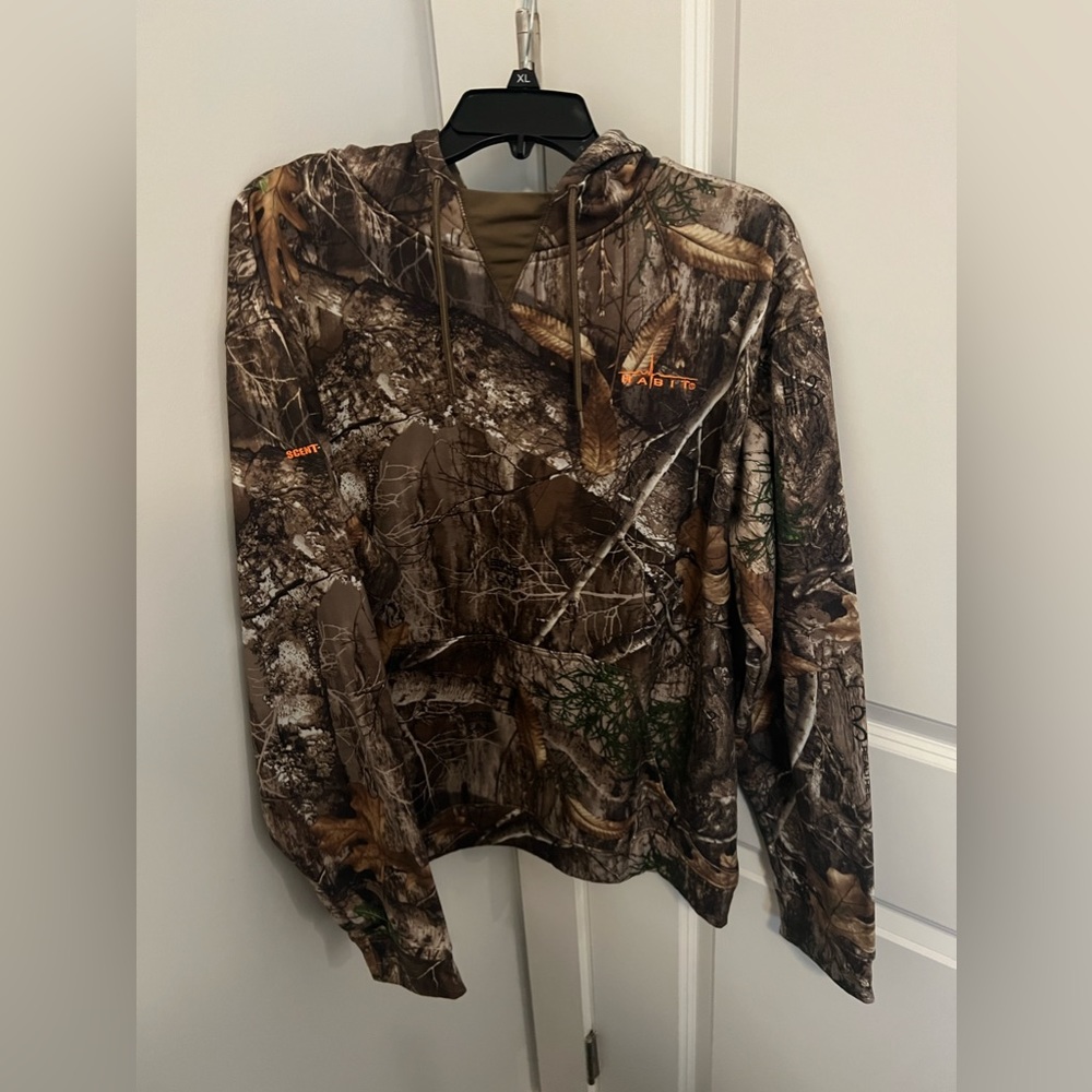 Habit camo hoodie.